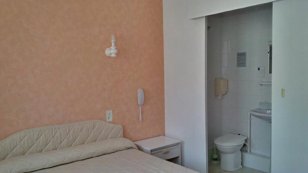 Hotel De Touraine Saint-Nazaire  Bilik gambar